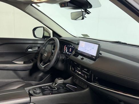 Used 2024 Nissan Rogue SL w/ SL Premium Package AWD/4WD image 32