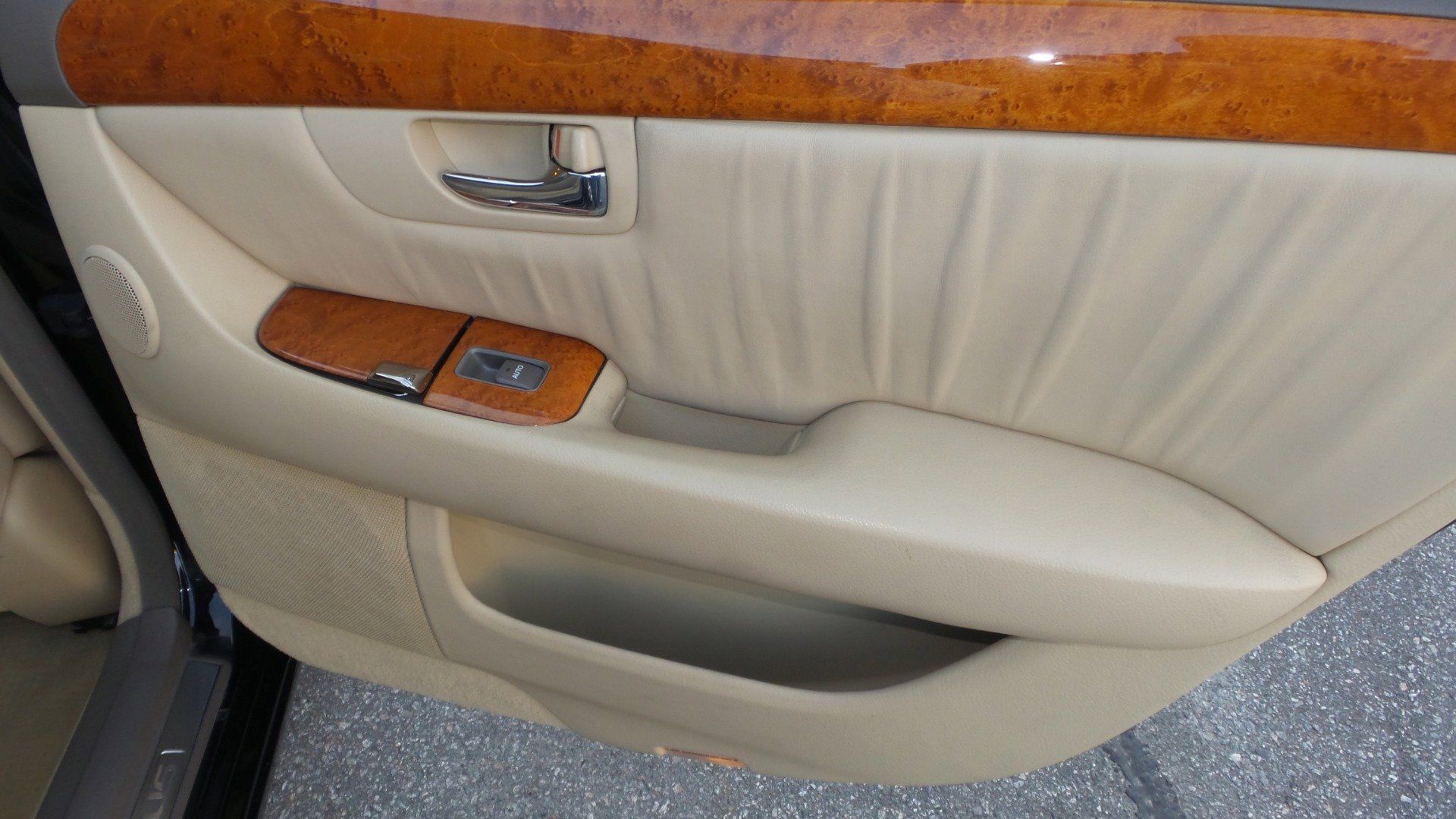 Used 2004 Lexus LS 430 RWD image 87