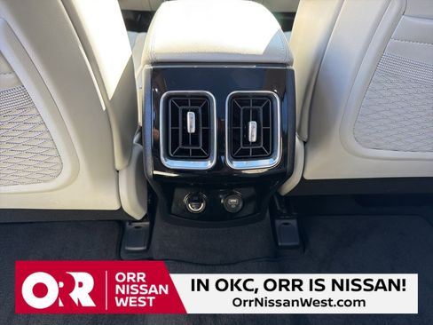 Used 2023 Kia Sorento SX image 18