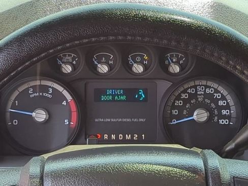 Used 2011 Ford F250 XLT w/ XLT Interior Pkg AWD/4WD image 9