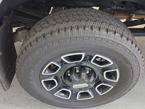 Used 2025 Ford F350 Platinum AWD/4WD image 22