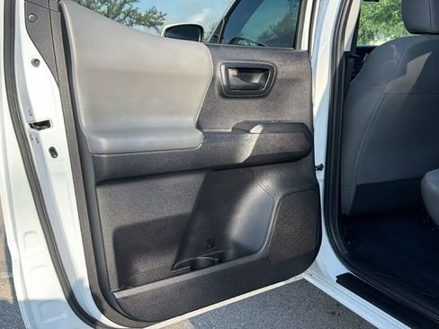 Certified 2023 Toyota Tacoma SR AWD/4WD image 34