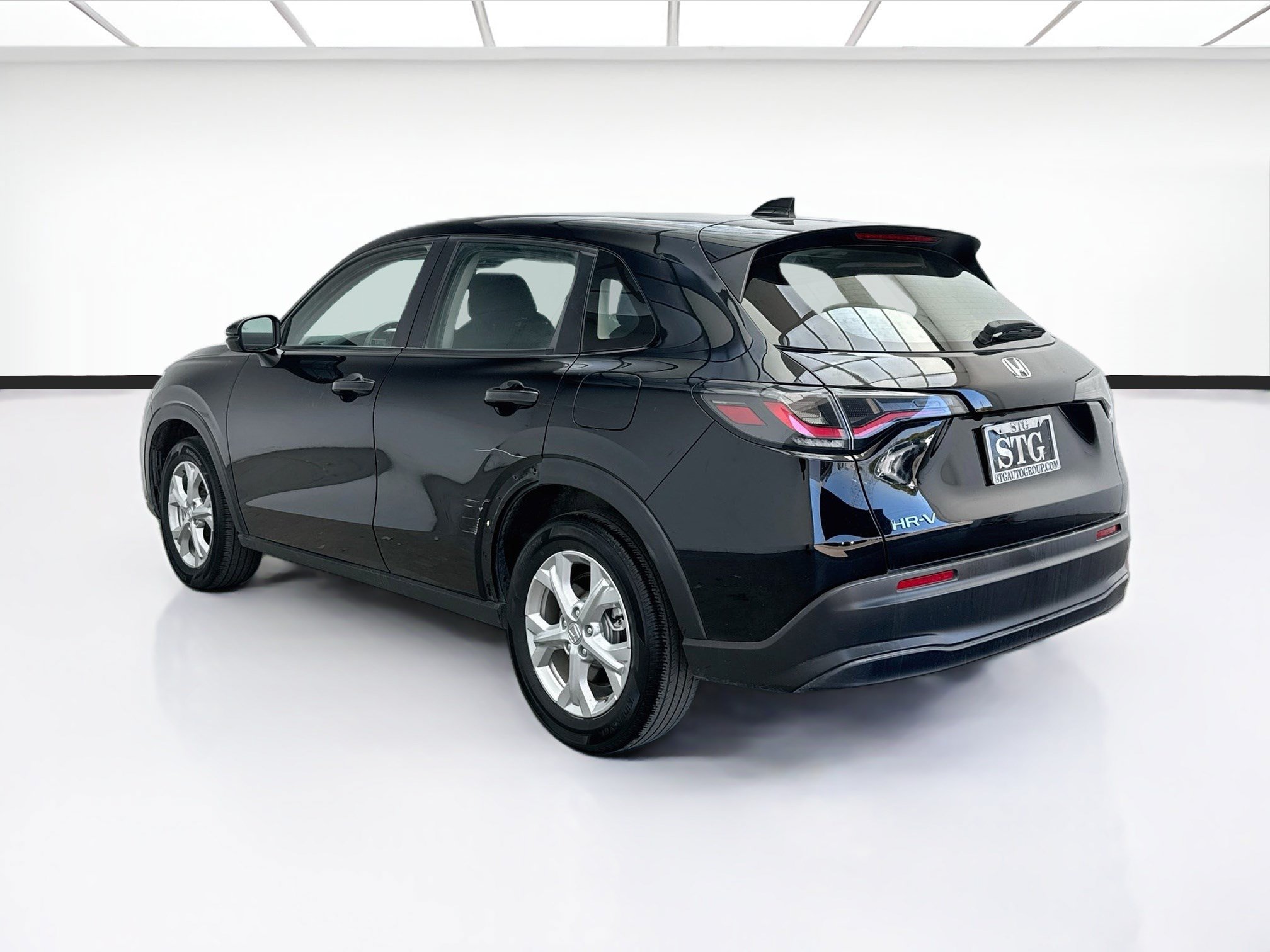 Used 2025 Honda HR-V LX image 6