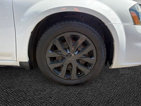 Used 2014 Dodge Avenger SE FWD image 11