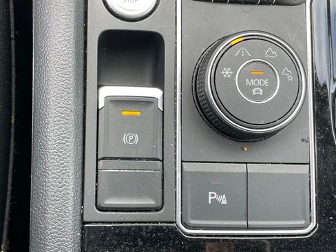 Used 2022 Volkswagen Atlas SE AWD/4WD image 28