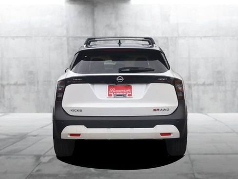 New 2026 Nissan Kicks SR AWD/4WD image 6