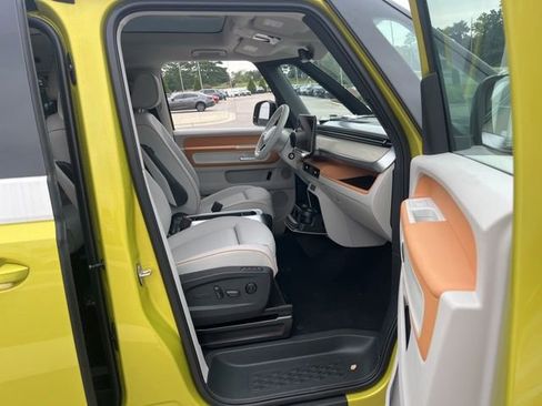 New 2025 Volkswagen ID. Buzz 1st Edition image 32