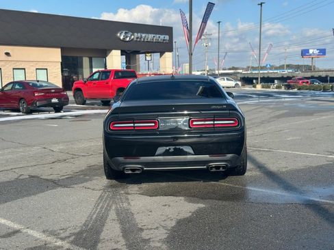 Used 2022 Dodge Challenger R/T Scat Pack RWD image 4