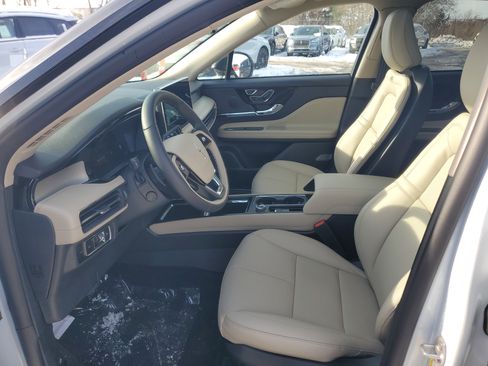 New 2026 Lincoln Corsair Premiere image 12