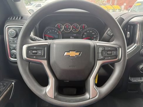 Used 2020 Chevrolet Silverado 1500 LT AWD/4WD image 17