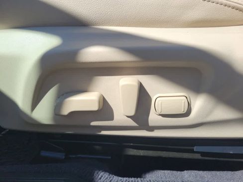 Used 2016 Subaru Outback 2.5i Limited AWD/4WD image 28