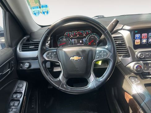 Used 2018 Chevrolet Suburban LT RWD image 12