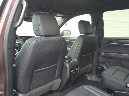 Used 2024 GMC Acadia Elevation image 21