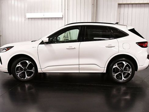 Used 2023 Ford Escape ST-Line Select w/ Tech Pack #2 AWD/4WD image 4