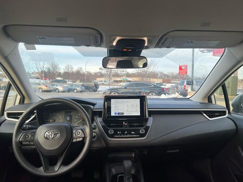 Used 2023 Toyota Corolla LE w/ LE Convenience Package image 10