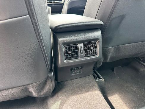 Used 2025 Toyota Camry SE image 23