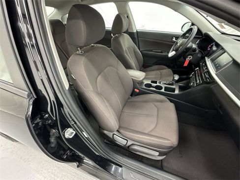 Used 2019 Kia Optima LX image 25