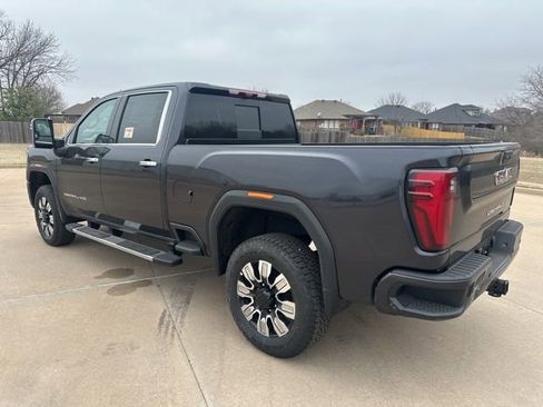 Used 2026 GMC Sierra 2500 Denali w/ Technology Package AWD/4WD image 3