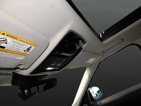 Used 2017 Land Rover Range Rover Sport Supercharged image 21