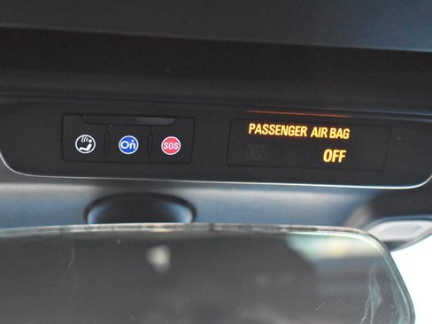 Used 2020 Chevrolet Camaro LT image 30