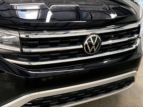 Used 2023 Volkswagen Atlas SE image 33