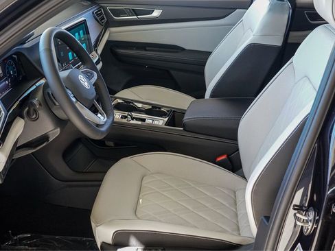 New 2026 Volkswagen Atlas Cross Sport SEL Premium R-Line image 10