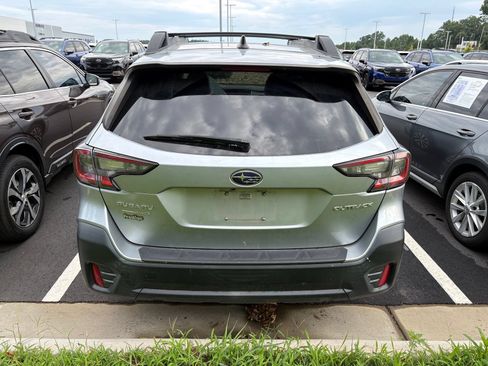 Used 2022 Subaru Outback Premium AWD/4WD image 5