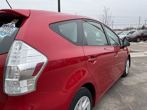 Used 2012 Toyota Prius V Two image 8