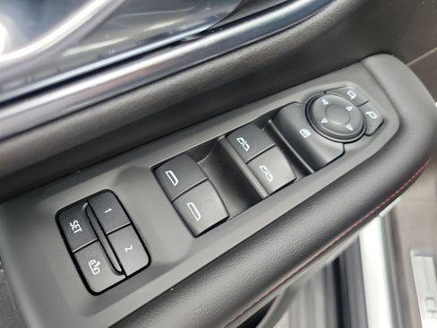 Used 2021 Chevrolet Tahoe RST RWD image 17