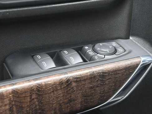 Used 2023 GMC Sierra 3500 Denali w/ Denali Ultimate Package image 12