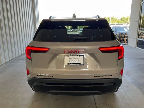 Used 2026 GMC Terrain Elevation w/ Elevation Premium Package FWD image 20