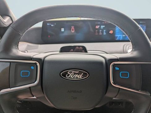 Used 2025 Ford Expedition Tremor AWD/4WD image 33