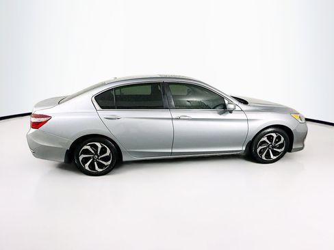 Used 2016 Honda Accord EX image 10