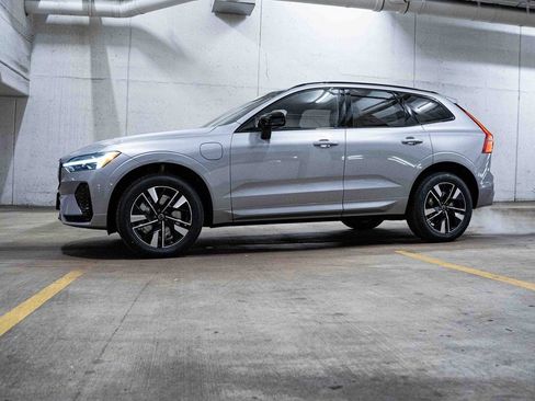 New 2026 Volvo XC60 T8 Core w/ Climate Package image 3