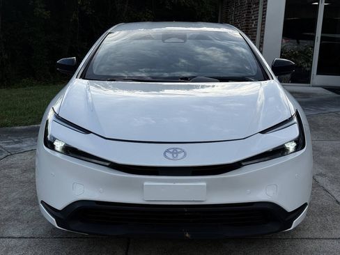 Used 2024 Toyota Prius LE FWD image 9