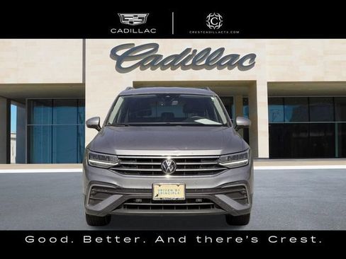 Used 2024 Volkswagen Tiguan SE FWD image 3