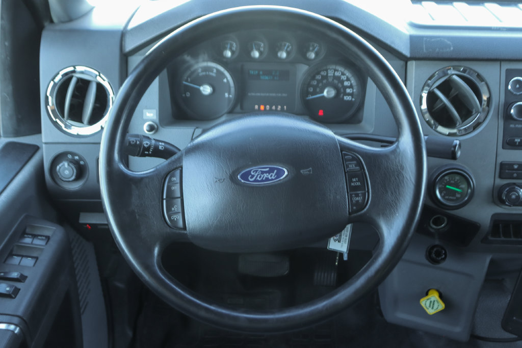 Used 2015 Ford F650 2WD Crew Cab Super Duty image 27