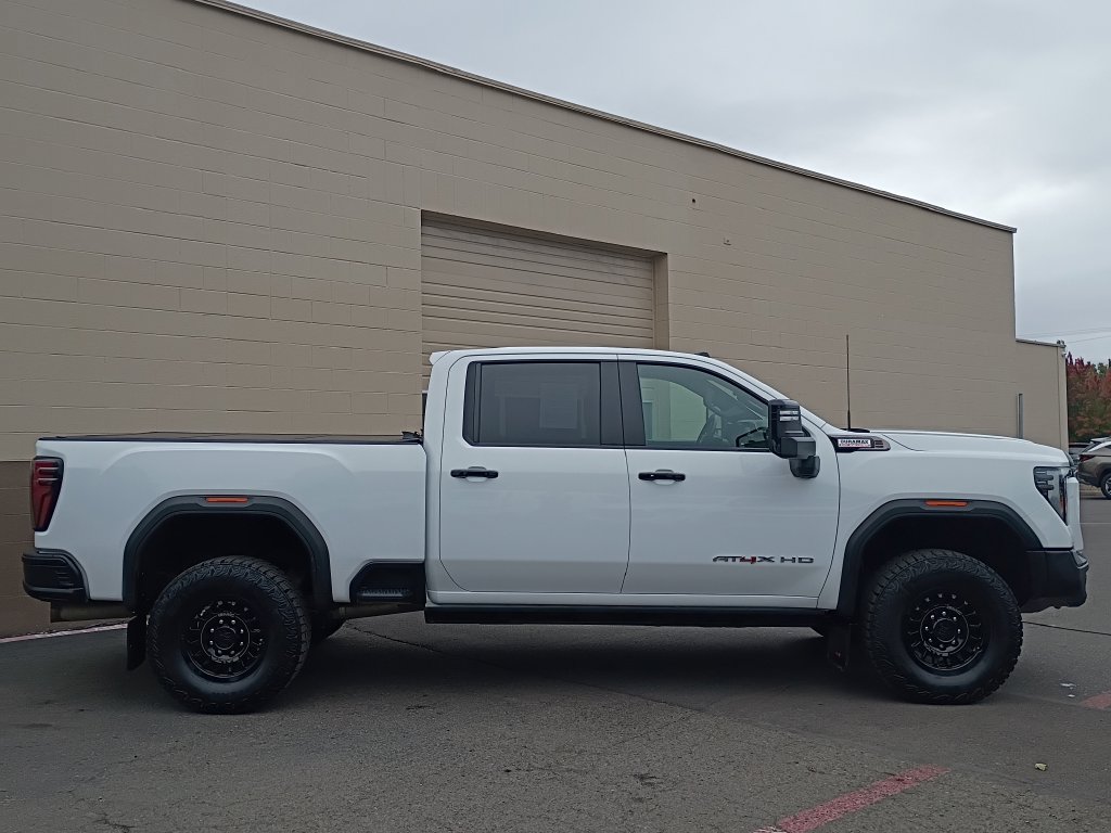 Used 2025 GMC Sierra 2500 AT4X w/ AT4X AEV Edition AWD/4WD image 3