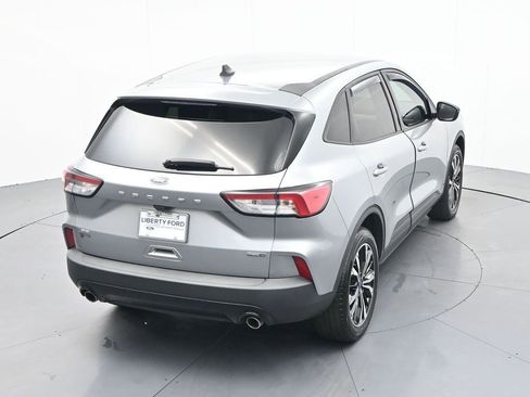Used 2022 Ford Escape SE w/ SE Sport Appearance Package image 30