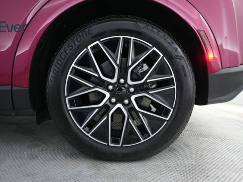 Used 2025 Ford Mustang Mach-E Premium image 9