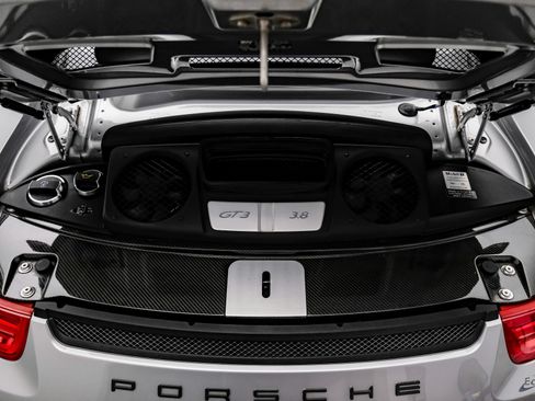 Used 2015 Porsche 911 GT3 RWD image 4