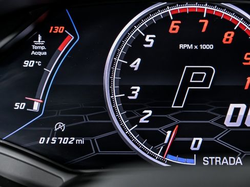 Used 2020 Lamborghini Huracan EVO image 26