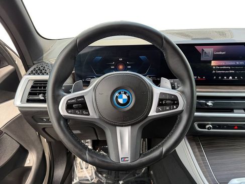 Used 2024 BMW X5 xDrive50e w/ M Sport Package AWD/4WD image 12