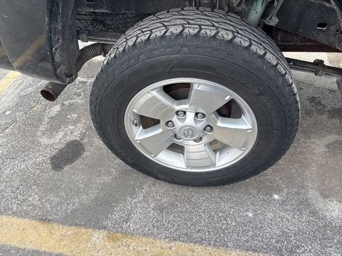 Used 2011 Toyota Tacoma 4x4 Double Cab image 8