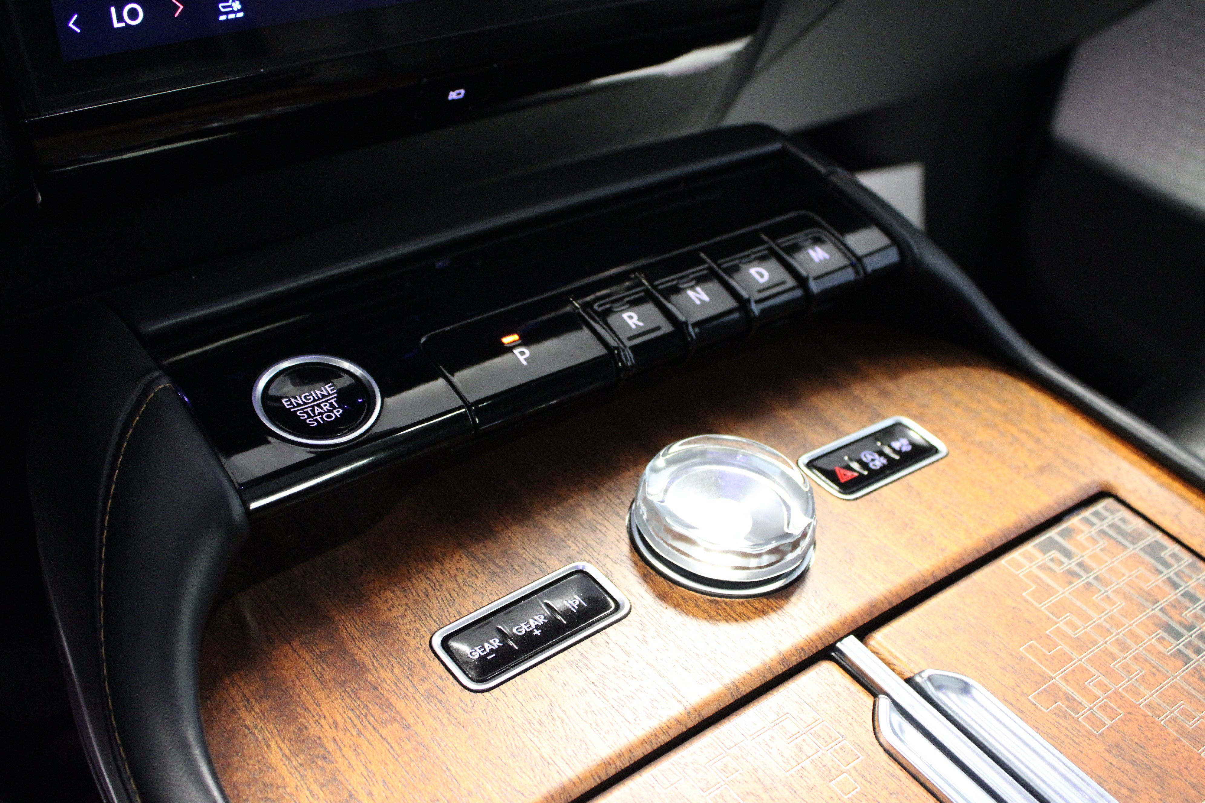Used 2025 Lincoln Navigator Black Label AWD/4WD image 25