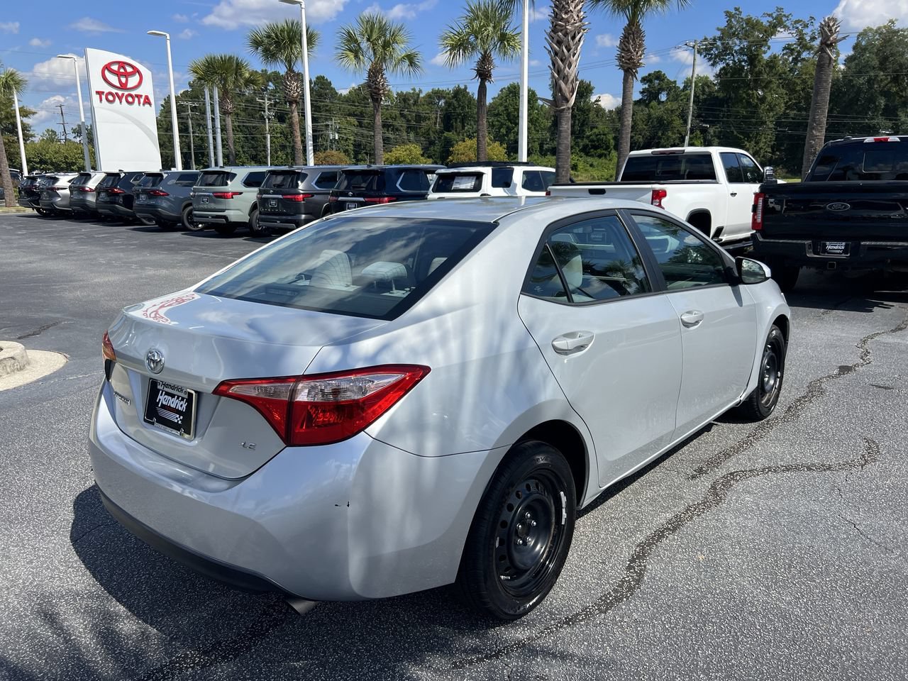 Used 2018 Toyota Corolla LE FWD image 10