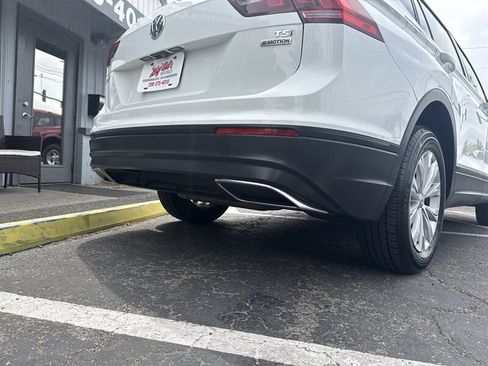 Used 2018 Volkswagen Tiguan S w/ 3rd Row Seat Package AWD/4WD image 7