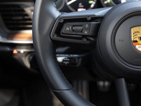 Used 2023 Porsche 911 Sport Classic image 15