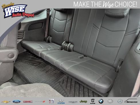 Used 2018 Cadillac Escalade Luxury AWD/4WD image 23