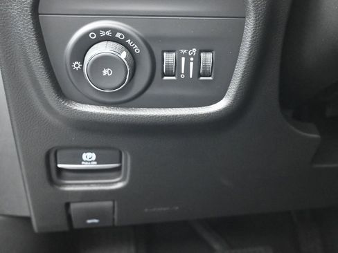 New 2026 Jeep Grand Cherokee Limited RWD image 20